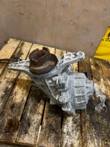 MOST DYFERENCJAŁ TYLNY TYŁ FORD ESCAPE MK4 1.5 EB 4WD 4X4