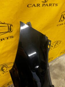 PRAWY BŁOTNIK CZARNY AGATE BLACK FORD ESCAPE MK4 USA WGNIOTKA