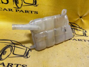 ZBIORNICZEK WYRÓWNAWCZY RENAULT MEGANE IV TALISMAN