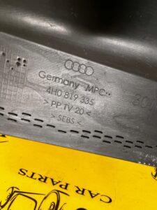 NAKŁADKA OSŁONA ZAŚLEPKA PODSZYBIA LEWA AUDI A8 D4