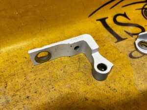 ZAWIAS DRZWI PRAWY TYŁ DOLNY FORD KUGA MK3