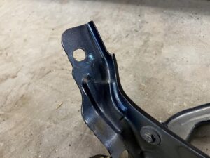 WSPORNIK MOCOWANIE BŁOTNIKA PRZÓD LEWY RENAULT MEGANE IV KPN TEKPN