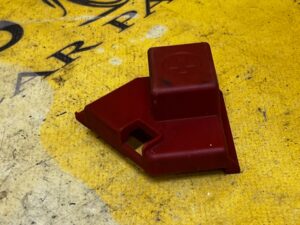 ZAŚLEPKA OSŁONA KLEMY DODATNIEJ PLUSOWEJ PORSCHE CAYENNE II 7P5