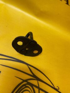 RYGIEL ZAMKA KLAPY BAGAŻNIKA TYŁ RENAULT CLIO V