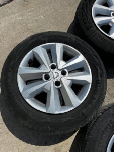 KOŁA FELGI STRUKTURALNE OPONY LETNIE DACIA SANDERO III 3 185/65 R15