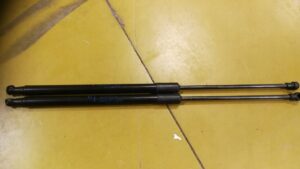 SIŁOWNIKI TYLNEJ KLAPY RENAULT MEGANE IV KOMBI KPL