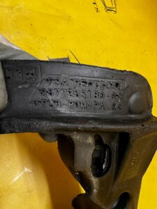 KOMPLET GĄBKA WYGŁUSZENIE PODSZYBIA PODSZYBIE LEWA PRAWA PEUGEOT 308 II T9