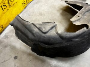 NADKOLE TYŁ TYLNE LEWY LEWE RANGE ROVER VELAR L560