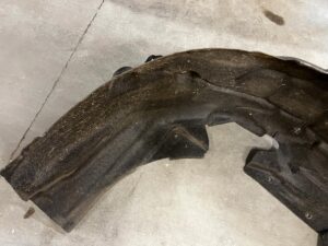 NADKOLE TYŁ TYLNE LEWY LEWE RANGE ROVER VELAR L560