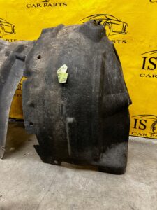 NADKOLE PRAWY PRZÓD RENAULT MEGANE IV HB