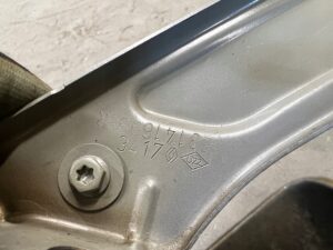 WSPORNIK MOCOWANIE BŁOTNIKA PRZÓD LEWY RENAULT MEGANE IV