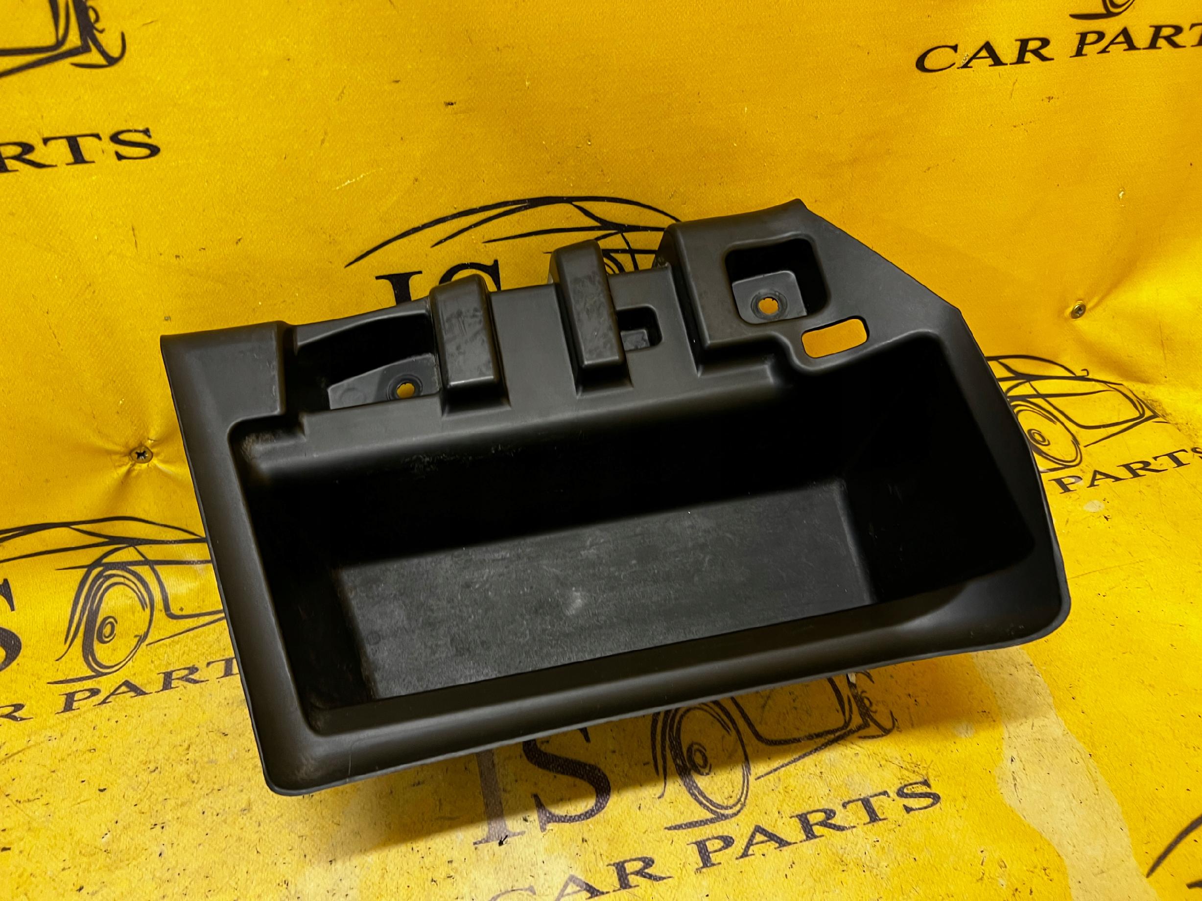 SCHOWEK WNĘKA BAGAŻNIKA PRAWY BMW 5 G30