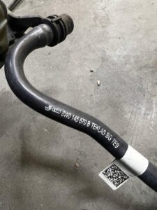 RURA RURKA PRZEWÓD WĄŻ WODY CHŁODZENIA AUDI A4 B9 8W 2.0 TDI