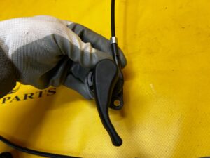 CIĘGNO LINKA OTWIERANIA MASKI POKRYWY SILNIKA DACIA SANDERO III