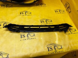 KRATKA DOLNA ŚRODKOWA ZDERZAKA PRZÓD PEUGEOT 508 RXH