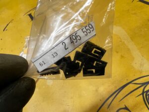 4 X KLIPS MOCOWANIE NAKŁADKI PROGU BMW X5 E70 X6 E71 Z3 NOWY OEM