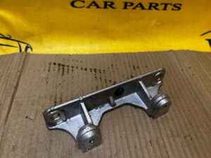 ŁAPA WSPORNIK MOCOWANIE SILNIKA FORD KUGA MK4