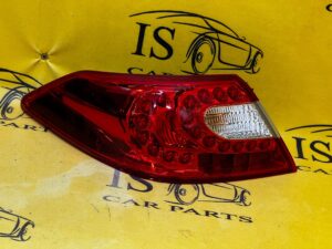 LEWA TYLNA LAMPA W BŁOTNIK INFINITI Q70 M35 EUROPA
