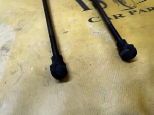 KOMPLET SIŁOWNIKI TELESKOPY KLAPY TYŁ BAGAŻNIKA PEUGEOT 308 II T9 HB EU