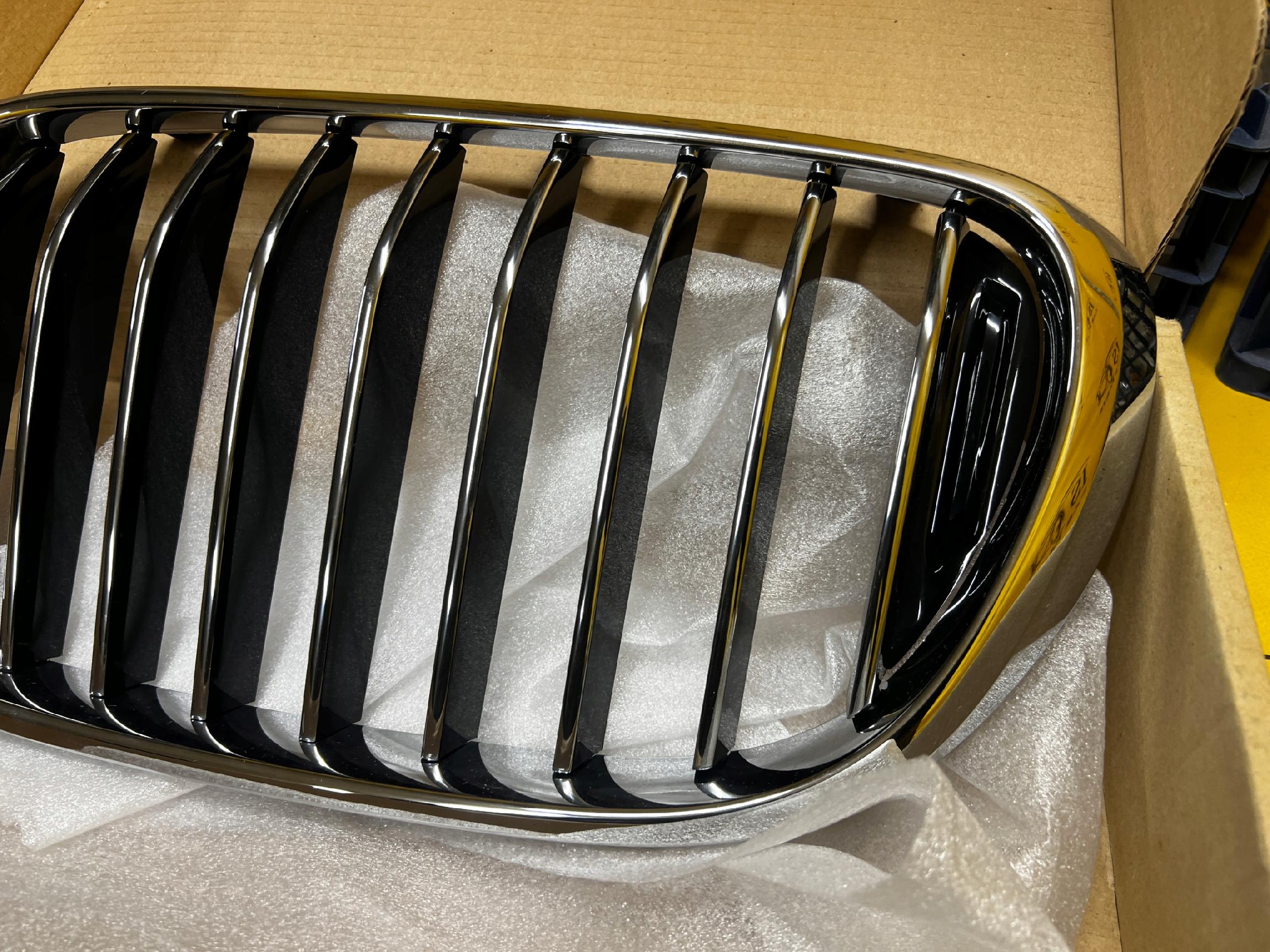 NERKA GRILL KRATA KRATKA PRZÓD LEWY LEWA BMW 7 G11 G12 NOWA OEM