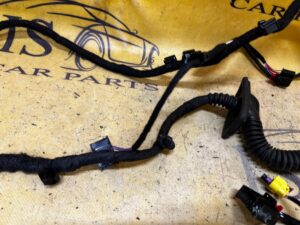 INSTALACJA WIĄZKA PRZEWODÓW DRZWI PRZÓD PRZEDNIE PRAWY PRAWA SKODA SCALA