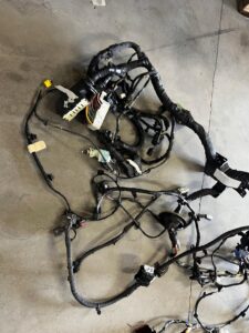 OKABLOWANIE WIĄZKA KOMORY SILNIKA FORD ESCAPE MK4 1.5 EB