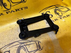 UCHWYT WSPORNIK MOCOWANIE TUNELU BMW F40