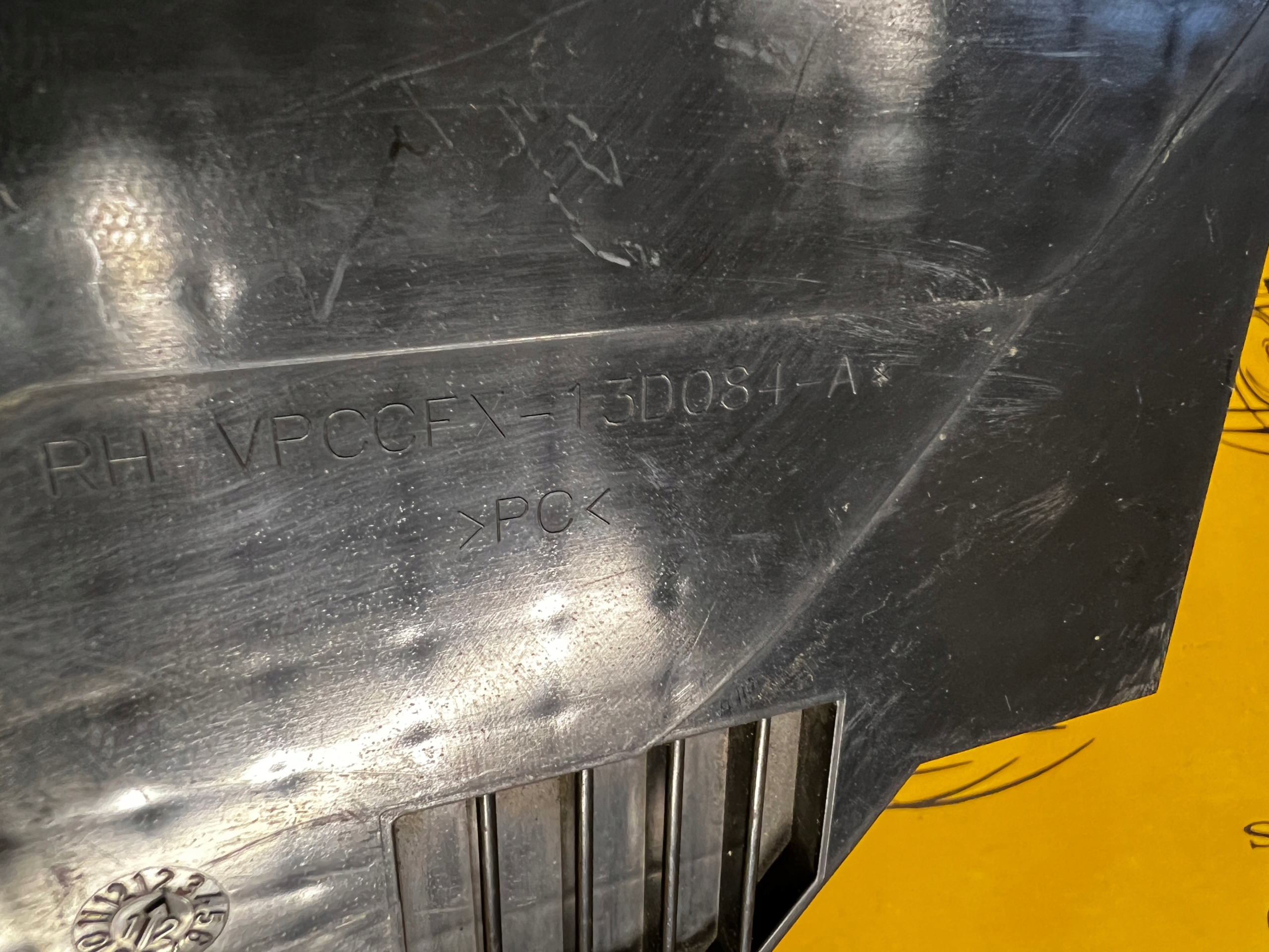 ŚLIZG MOCOWANIE LAMPY REFLEKTORA PRZÓD PRAWY RANGE ROVER EVOQUE L538