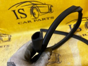 USZCZELKA DOLNA DRZWI TYŁ PRAWY TESLA MODEL 3 PRZEDLIFT