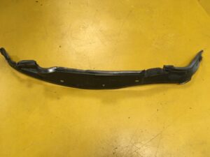 LEWA OSŁONA USZCZELKA LISTWA BŁOTNIKA INFINITI Q70