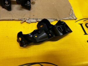 UCHWYT WSPORNIK OSŁONY SILNIKA CITROEN PEUGEOT OPEL 1.5 BLUEHDI