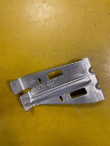 UCHWYT MOCOWANIE OSŁONY SILNIKA BMW X6 E71 E70