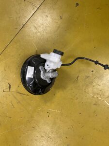 POMPA HAMULCOWA SERWO ZBIORNICZEK FORD FIESTA MK8