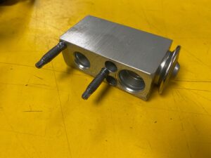 ZAWÓR ROZPRĘŻNY NAGRZEWNICY MERCEDES B-KLASA W246 INFINITI Q30