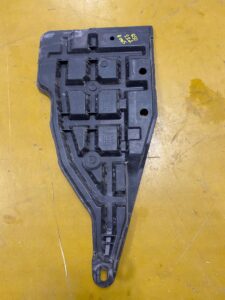 OSŁONA PŁYTA PODŁOGA POD SILNIK PRAWA INFINITI Q50