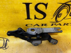 ZAWIAS MASKI PRAWY PRZÓD BMW E92 M3 8042040