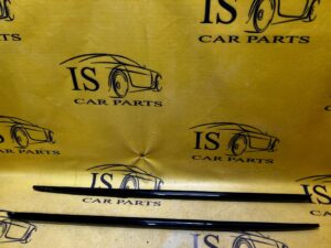 LISTWA SZYBY ODRZUTNIK WODY PRAWA AUDI A8 D5 4N