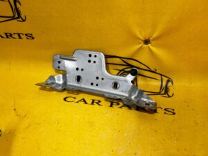 WSPORNIK MOCOWANIE UCHWYT BLACHA JAGUAR XJ X351