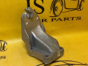 ŁAPA WSPORNIK MOCOWANIE SILNIKA MERCEDES CLS W257