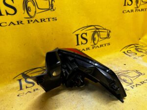 LAMPA LEWY TYŁ W BŁOTNIK PEUGEOT 5008 II P87