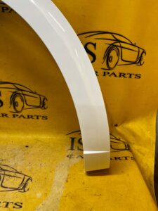 OSŁONA LISTWA BŁOTNIKA SIERP PRAWA GENESIS GV70 BIAŁY AKRYL