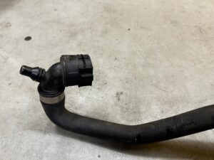 RURKA PRZEWÓD WĄŻ WODY UKŁADU CHŁODZENIA BMW M5 F90