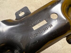 WSPORNIK BLACHA MOCOWANIE UCHWYT LEWY LAND ROVER DISCOVERY 5 V L462