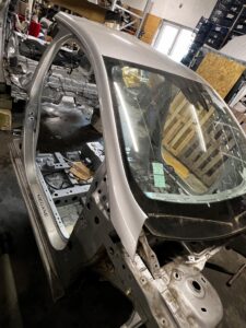 ĆWIARTKA PRAWY PRZÓD SŁUPEK PRÓG FARTUCH PRAWA RENAULT MEGANE IV HB TED69