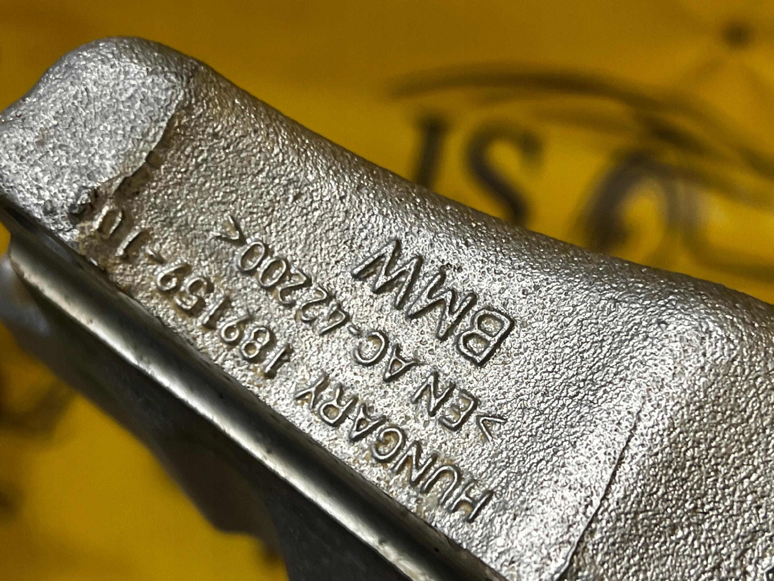 ŁAPA MOCOWANIE UCHWYT SILNIKA BMW F40 F48 B38