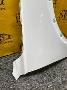 BŁOTNIK PRAWY PRZÓD GENESIS GV70 BIAŁY AKRYL