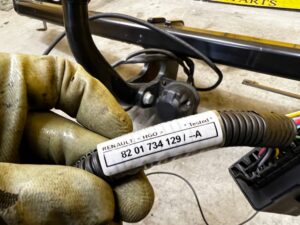 ORYGINALNY HAK HOLOWNICZY WIĄZKA MODUŁ 7 PIN DACIA SANDERO STEPWAY III