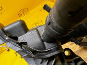 KOMPLET OBUDOWA TERMOSTATU RURKA PRZEWÓD WODY CHŁODZENIA RENAULT 0.9 TCE