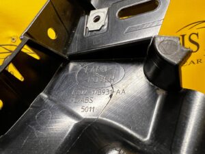 ŚLIZG MOCOWANIE ZDERZAKA TYŁ LEWY RANGE ROVER EVOQUE II L551