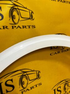 OSŁONA LISTWA BŁOTNIKA SIERP PRAWA GENESIS GV70 BIAŁA PERŁA